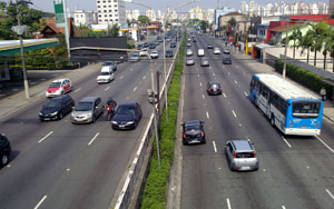 Avenida Moreira Guimarães