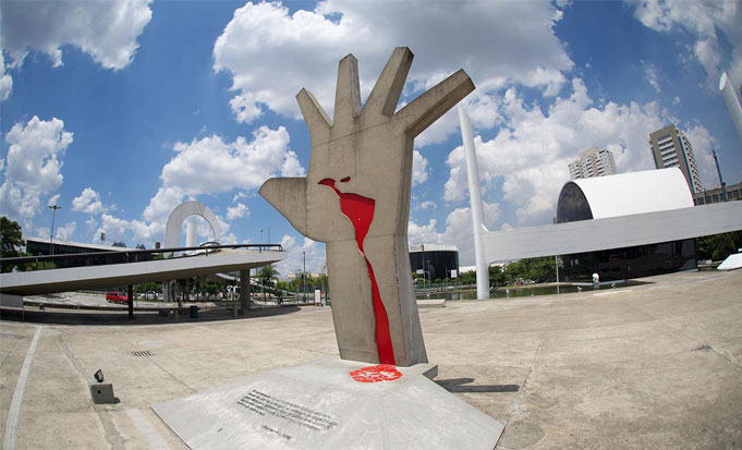 Mão Oscar Niemeyer